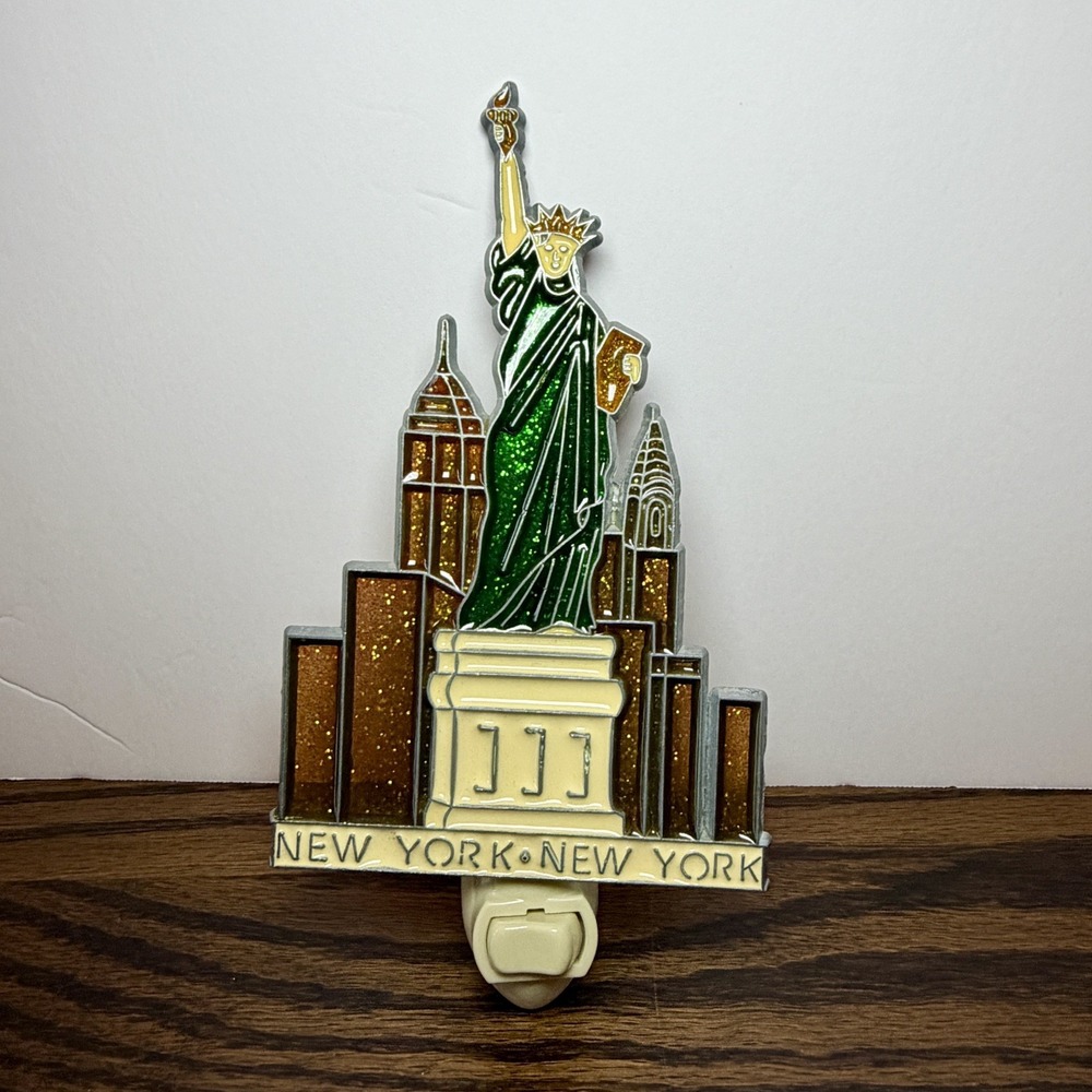 Stained Glass Liberty Night Light - Vintage Statue of Liberty New York